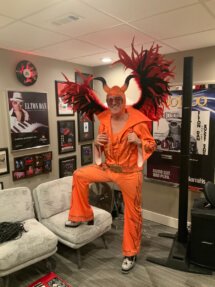 eltondan-orange-suit