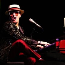 Tag 11 - Sitting Elton